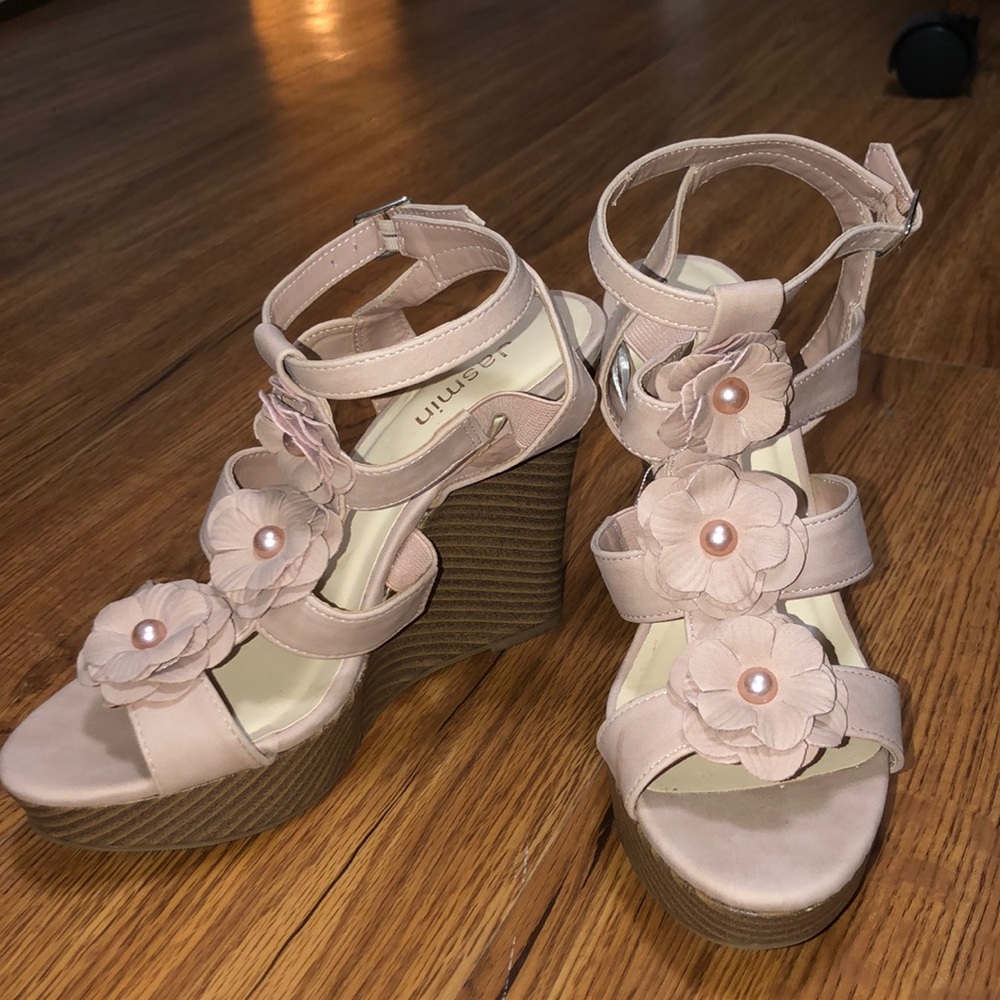 Dusty pink wedges😻